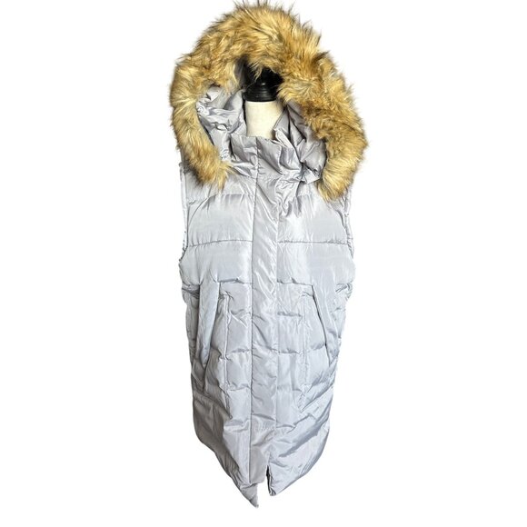 Orolay Gray Puffer Vest W/ Faux Fur Hood Zip & Snap Close Polyester Size 2X - Picture 2 of 7
